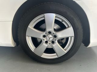 Neumáticos 225/50 R17 con Llantas