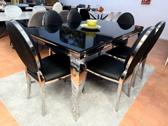 Mesa comedor cristal negro y patas metal