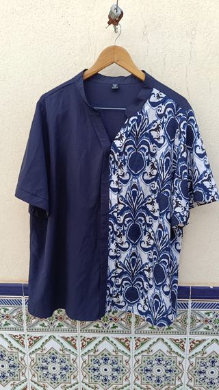 Camisa azul con estampado y lisa