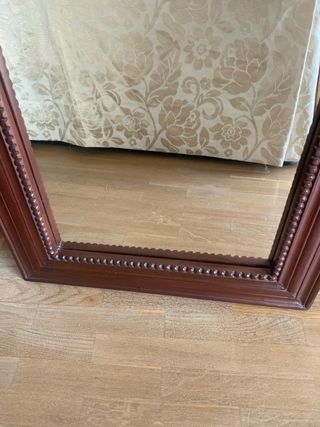 Espejo de madera tallada
