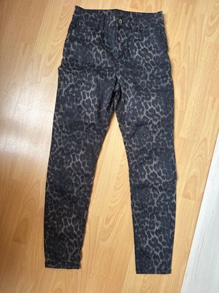 Pantalones Calzedonia estampado leopardo