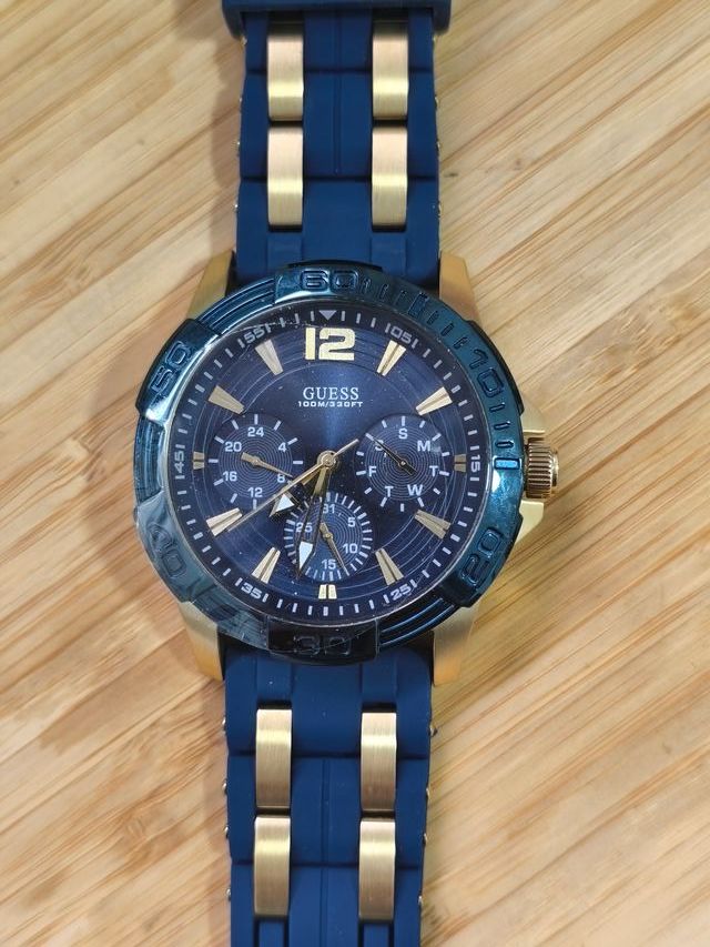 Reloj GUESS Caballero GW0263G1 Azul y Dorado