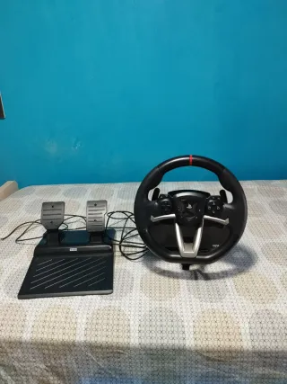 Volante y Pedales PS5/PS4/PC HORI