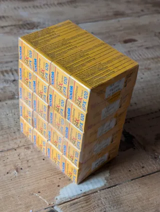 Kodak Ektachrome 64X EPX 120 Film. Paquete de 20