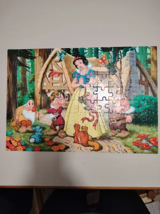 2 Confezioni Puzzle :Biancaneve e Dinosauri