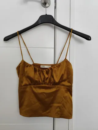 Top tirantes satén mostaza Pull&Bear