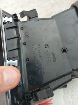 Aireador derecho Audi Q3 8U