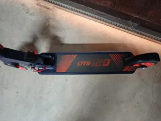 Patinete Infantil City 120 Negro y Rojo