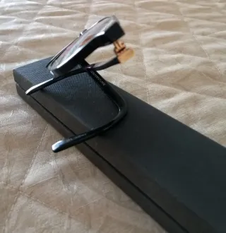 Occhiali da sole neri lucidi