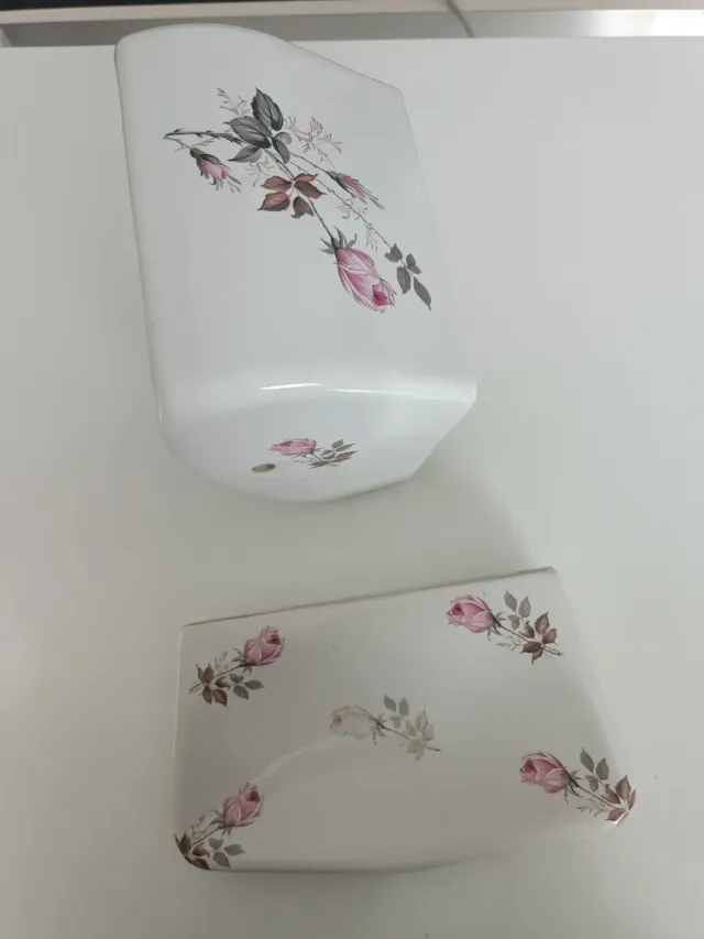 Set di 2 accessori da bagno con fiori in porcellana vintage