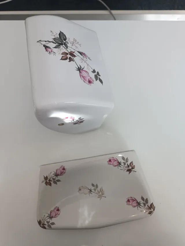 Set di 2 accessori da bagno con fiori in porcellana vintage