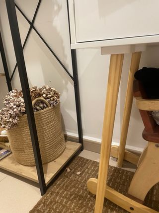 Mesa de escritorio con 2 cajones
no envíos