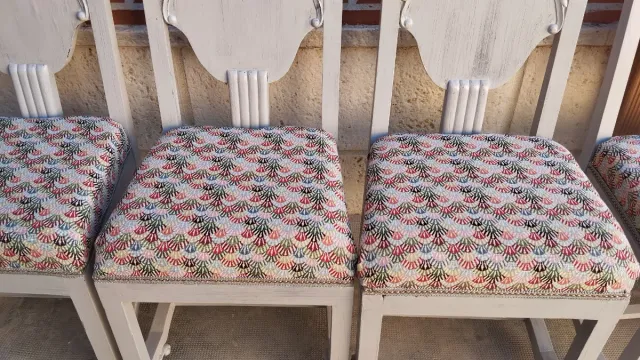 5 Sillas de Madera Maciza