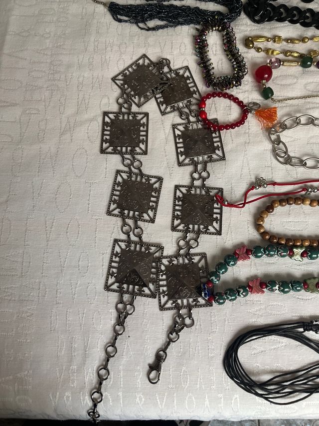 Lote Bisutería Collares Pulseras