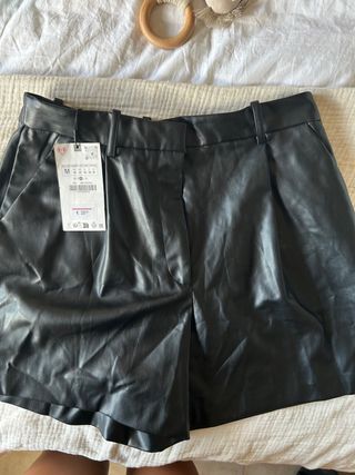 Falda pantalón efecto piel Zara Talla M