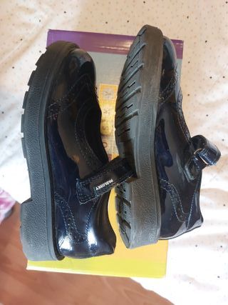 Zapato Pablosky niña charol talla 31