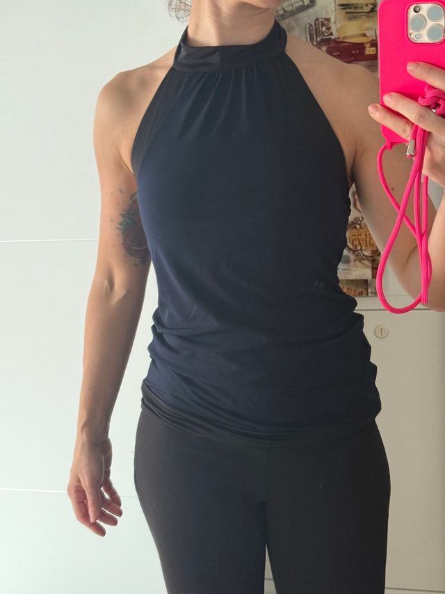 Top spalle scoperte nero e blu scuro 