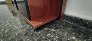 Mueble recibidor madera marrón y negro