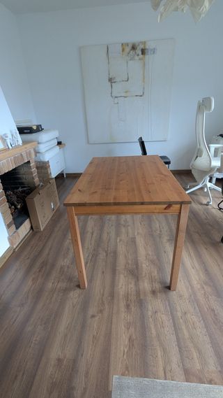 Mesa de madera rústica