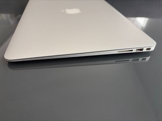 MacBook Air 13” i7 500GB Plata