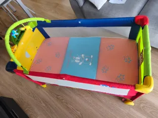 Cuna de viaje infantil