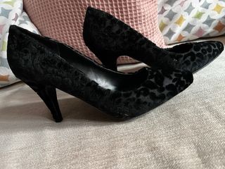 Zapatos de tacón negros talla 38