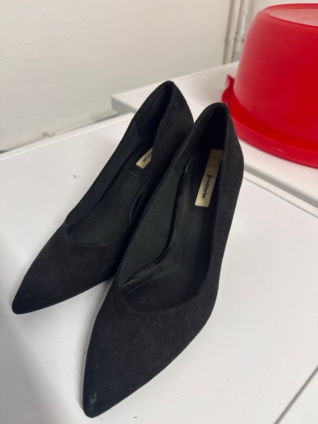 Zapatos tacón ante negro Stradivarius