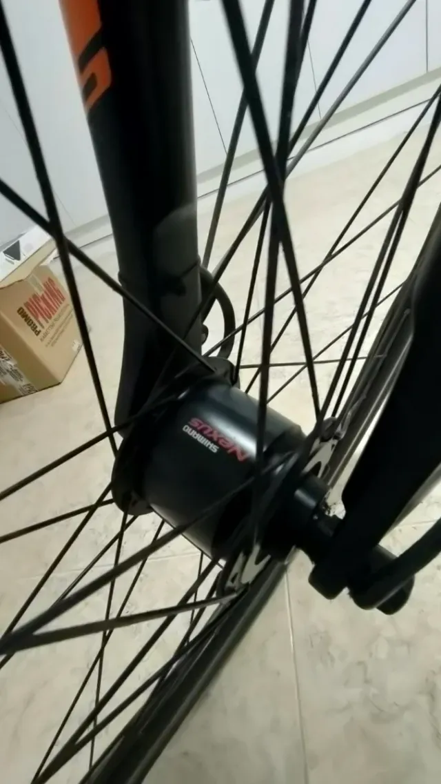 Bicicleta híbrida Serious Cedar aluminio. 28"