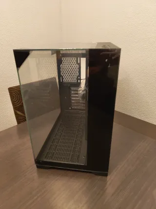 Caja PC. Formato: ATX/M-ATX/ITX
NUEVA A ESTRENAR!