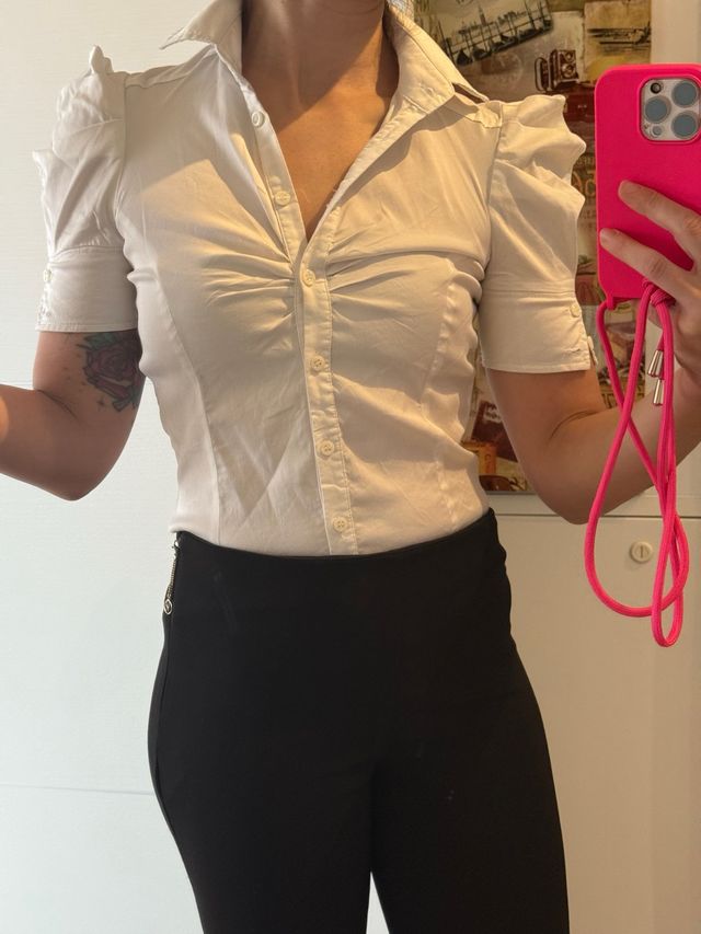 Camicia bianca maniche a sbuffo