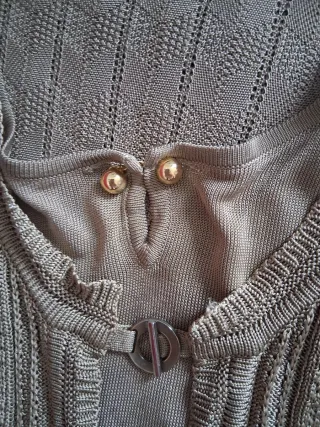 Conjunto chaqueta beige y oro