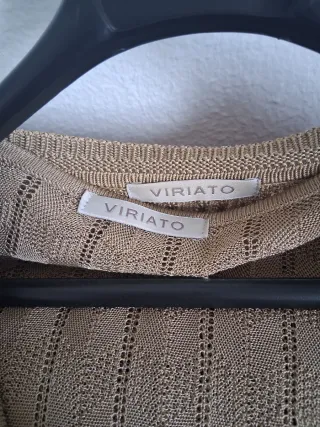 Conjunto chaqueta beige y oro