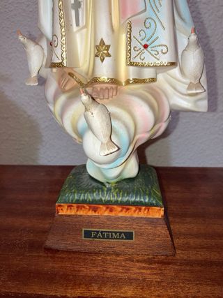 Virgen de Fátima con rosario