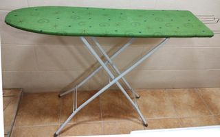 Tabla de Planchar Verde con Dibujos