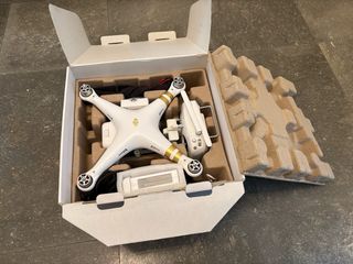 Dron DJI Phantom 3 Profesional + Extras