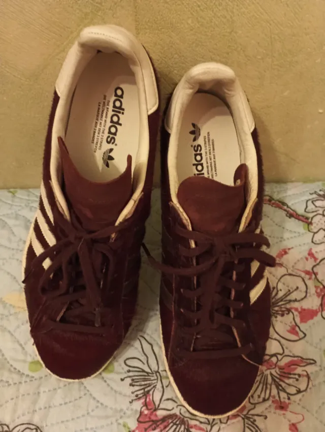 Adidas Campus Adidas Con Pelo Adidas Campus Pelo De Pony Borgoa De Segunda  Mano Por 90 EUR En