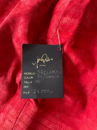 Falda piel Javier Peñalver roja