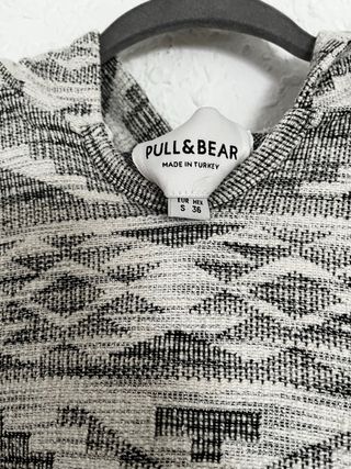 Sudadera Pull&Bear con estampado étnico