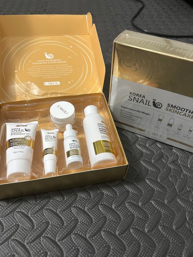 Lotto di 5 prodotti LAIKOU Snail Skincare