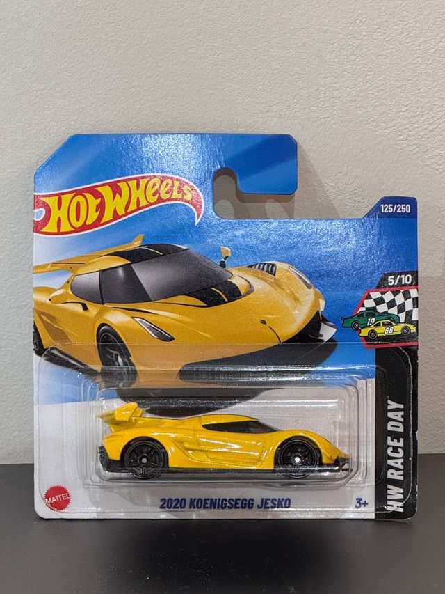 Hot Wheels 2020 Koenigsegg Jesko Giallo