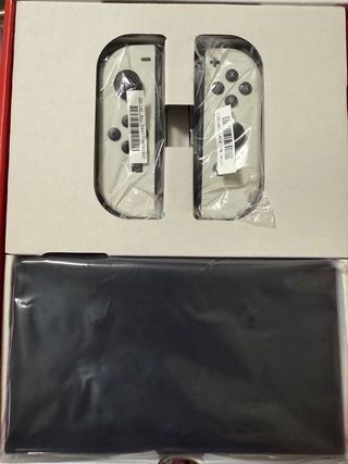 Nintendo Switch OLED Blanca y Negra