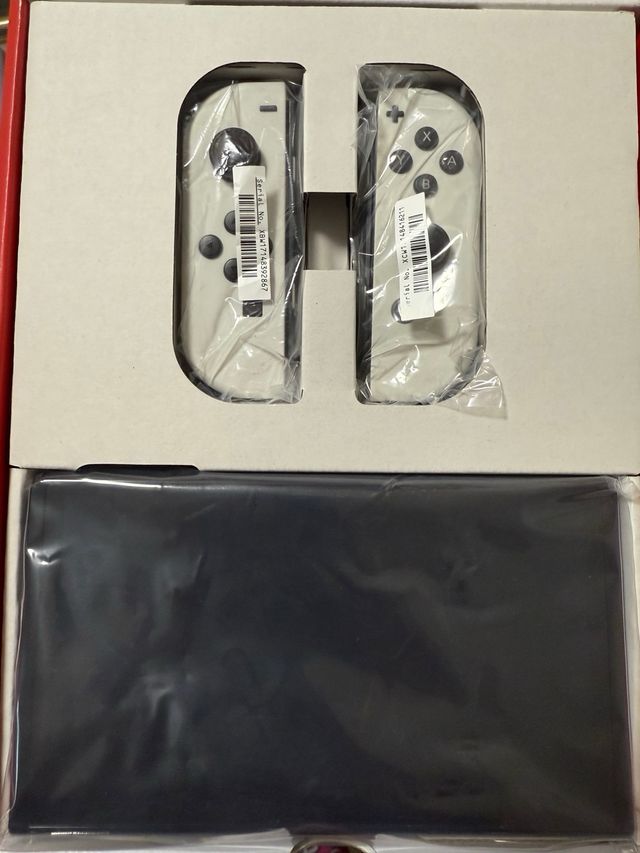 Nintendo Switch OLED Blanca y Negra