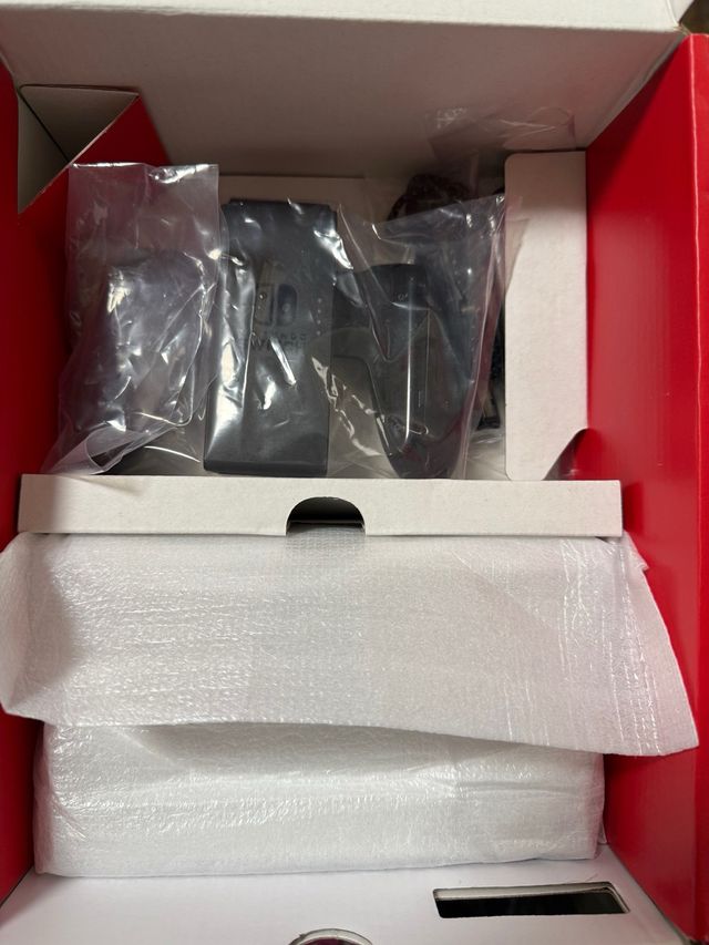 Nintendo Switch OLED Blanca y Negra