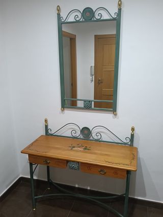 Mueble recibidor con espejo