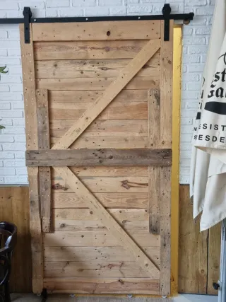 Puerta madera maciza rústica