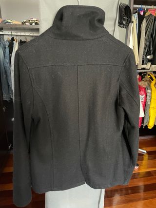 Chaqueta negra corta