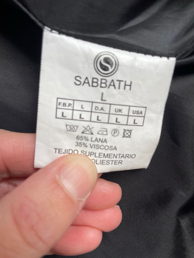 Chaqueta negra corta