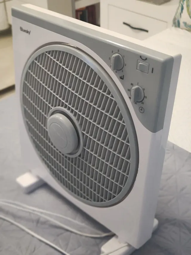 Ventilador Bluesky blanco y gris