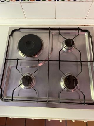 Cocina gas y horno eléctrico