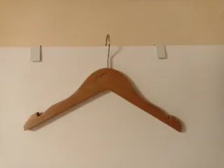 Percha madera, colgar y pinza, venta por unidad